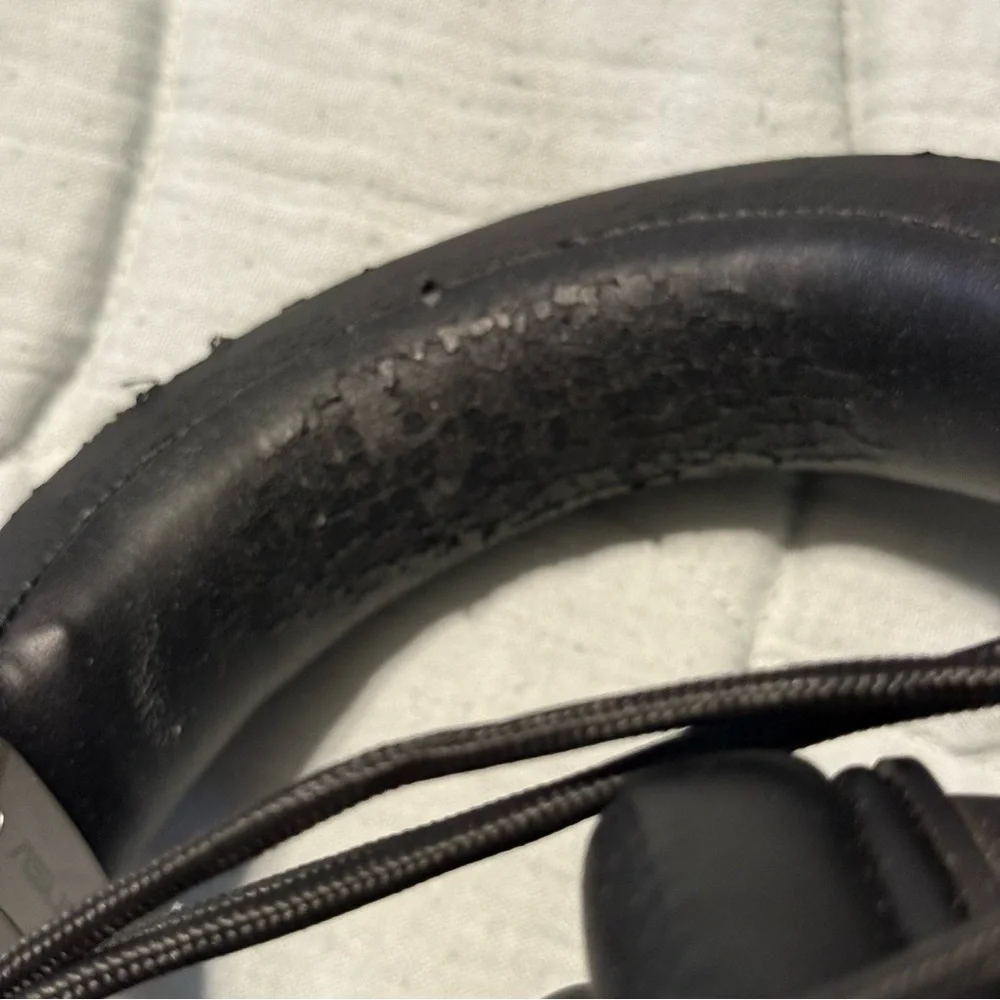 ASUS Black and Silver Computer Headset